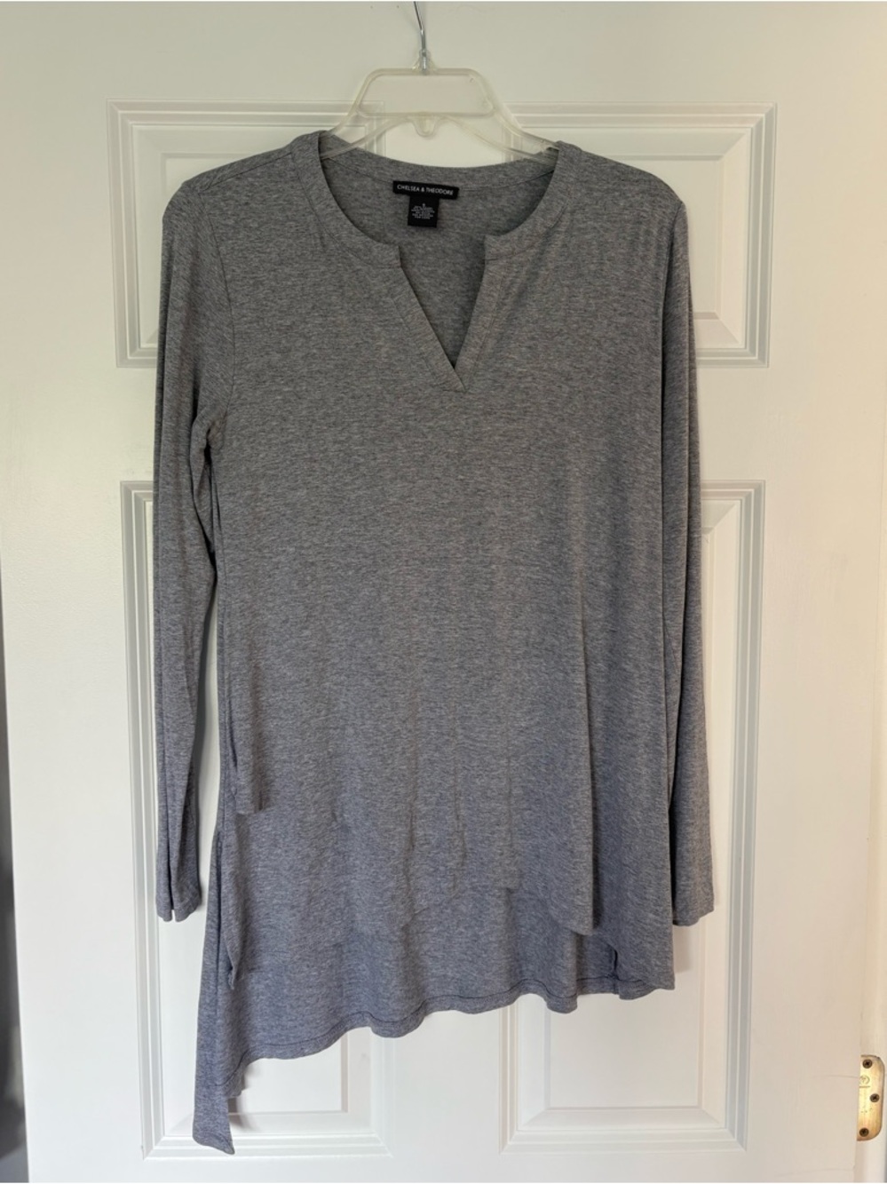 Chelsea & Theodore Gray V-Notch Long Sleeve Tunic Size Small